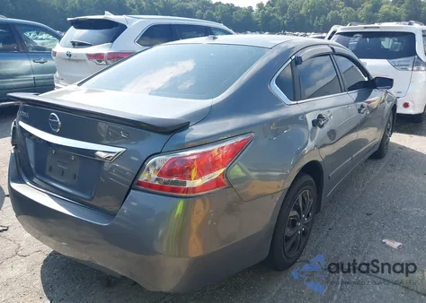 2015 Nissan Altima 2.5 S из США, поврежденный, VIN 1N4AL3AP0FN375980